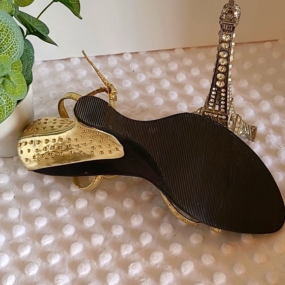 Gold and brown wedge sandals. Size 9. I #9-0139 - Picture 3 of 3